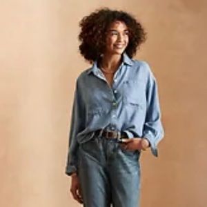 ✨Last Chance✨Banana Republic Oversized Chambray Button Up